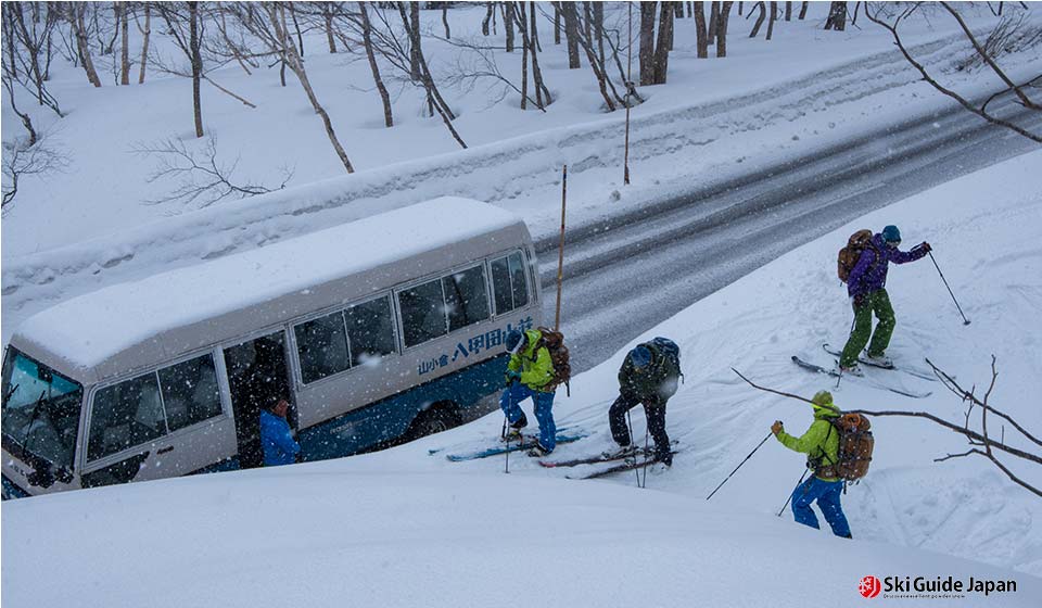 hakkoda_bus